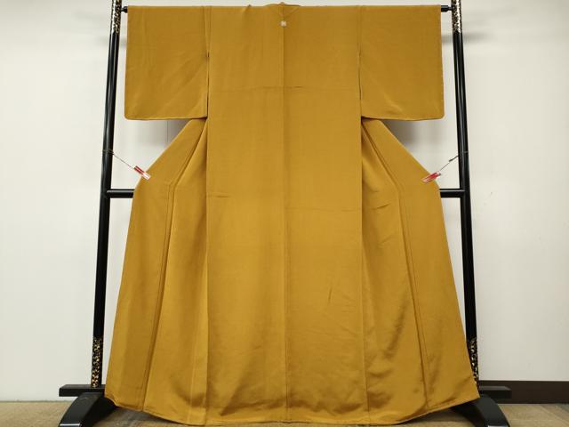 平和屋着物●上質な色無地 山吹茶色 鬼しぼ縮緬 正絹 逸品 未使用 CABK8375ut