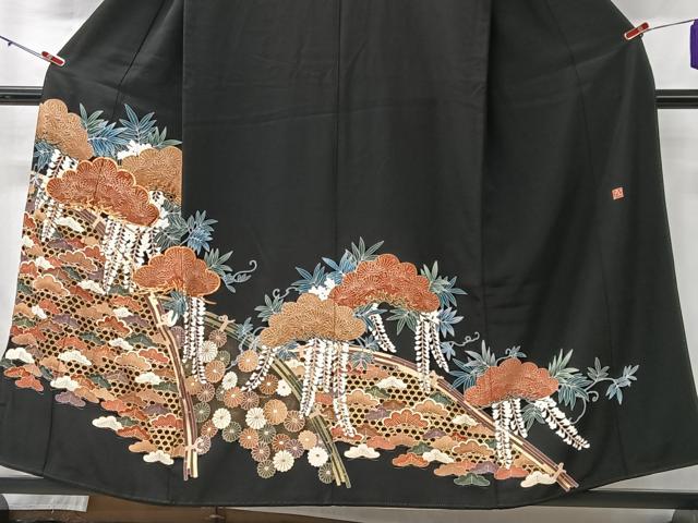 平和屋着物■豪華黒留袖 作家物 駒刺繍 枝松文 金彩 正絹 逸品 CABK9692xe