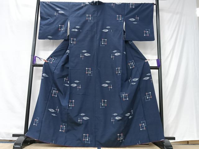 平和屋着物■上質な紬 井桁絣 舞葉文 正絹 逸品 CABK9735xe