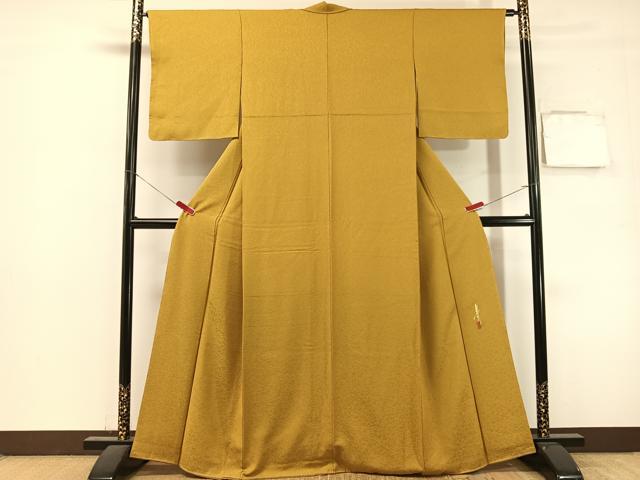 平和屋着物●本草木染作家 瑞寶 色無地 草花地紋 黄橡色 正絹 逸品 未使用 CABL0051vp