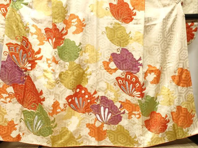 平和屋着物■豪華振袖 駒刺繍 亀甲花蝶文 金彩 正絹 逸品 CABL3864ev