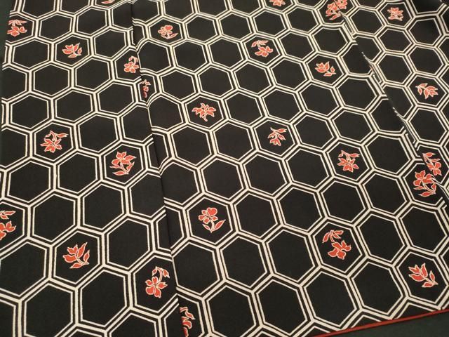 平和屋着物■上質な小紋 亀甲花文 黒地 正絹 逸品 CABL5866ou