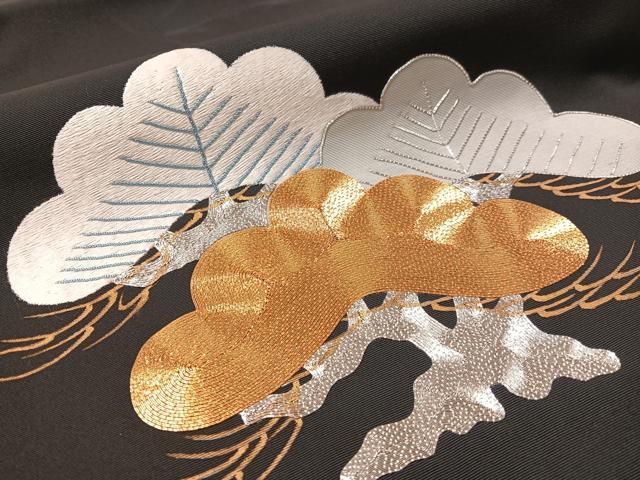 平和屋着物●塩瀬 九寸名古屋帯 駒刺繍 松 黒地 金銀糸 正絹 逸品 CABL6346vp