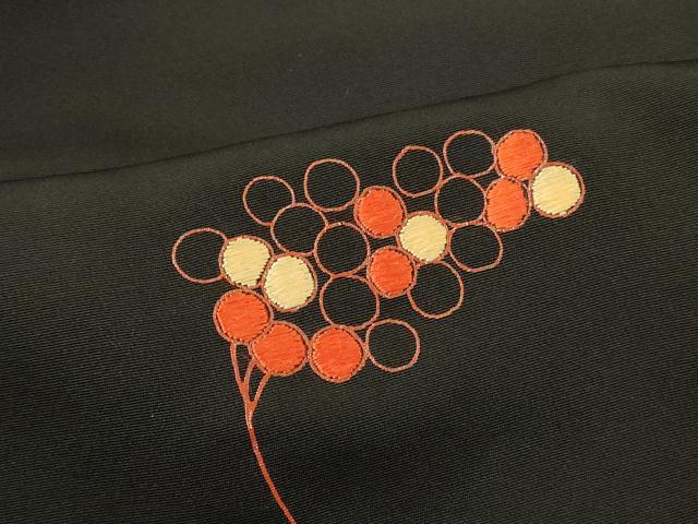 平和屋着物#羽織 刺繍 葡萄蔦の葉文 黒地 金彩 正絹 逸品 CABM0330in