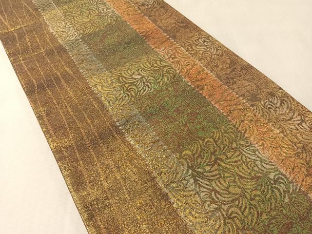 平和屋着物●石川県指定無形文化財 牛首紬 白山工房 手織り 角印 全通柄袋帯 更紗間道 金銀彩 証紙付き 正絹 逸品 未使用 CABM2983vp