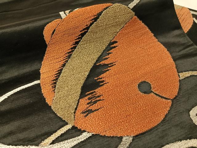 平和屋着物●アンティーク 大正ロマン 九寸名古屋帯 総刺繍 鈴 黒地 金糸 正絹 逸品 CABM3139vp
