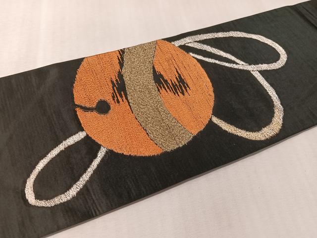 平和屋着物●アンティーク 大正ロマン 九寸名古屋帯 総刺繍 鈴 黒地 金糸 正絹 逸品 CABM3139vp