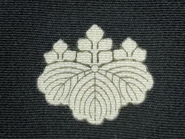 平和屋着物●染織作家 染織デザイナー 大島明 黒留袖 薔薇 金銀彩 正絹 逸品 CABM3711yc