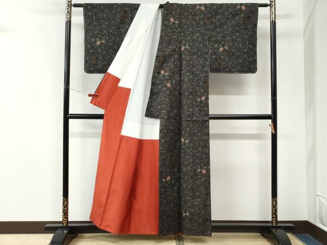 平和屋着物●本場大島紬 7マルキ 舞蝶花尽くし 正絹 逸品 未使用 CABM3884yc