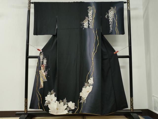 平和屋着物●訪問着 駒刺繍 短冊片輪車牡丹花文 暈し染め 黒地 金彩 正絹 逸品 CABM3899yc