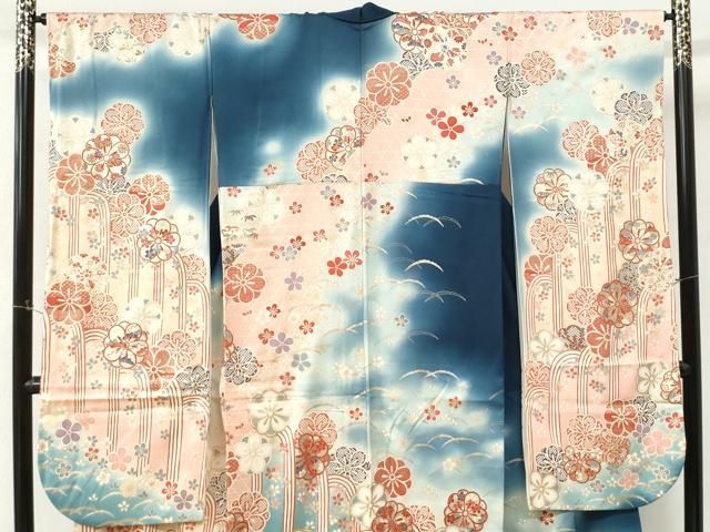 平和屋着物●豪華振袖 駒刺繍 舞花文 暈し染め 金彩 正絹 逸品 CABM4664yc