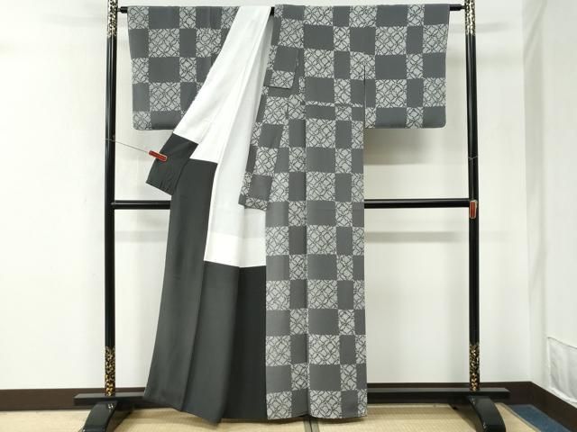 平和屋着物●上質な小紋 伊と幸 松岡姫 市松吉祥文 鬼しぼ縮緬 反端付き 正絹 逸品 未使用 CABM4708yc