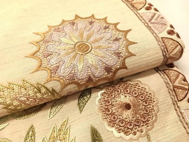 平和屋着物●インド・アッサム 野蚕糸 手織 ムガシルク 太鼓柄袋帯 総刺繍 更紗文 正絹 逸品 CABM8864vp