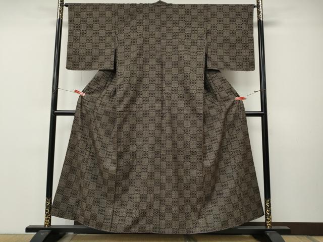 平和屋着物●本場大島紬 龍郷絣 格子吉祥文 正絹 逸品 CABM9232ut