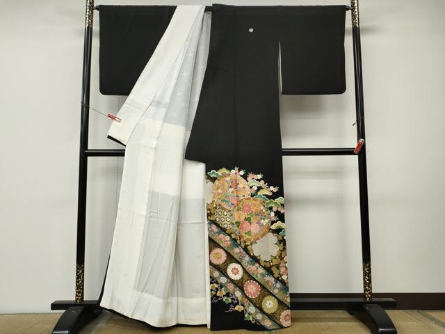 平和屋着物●京友禅の第一人者 松井青々 黒留袖 駒刺繍 絵皿草花文 金銀彩 正絹 逸品 CABM9342ut