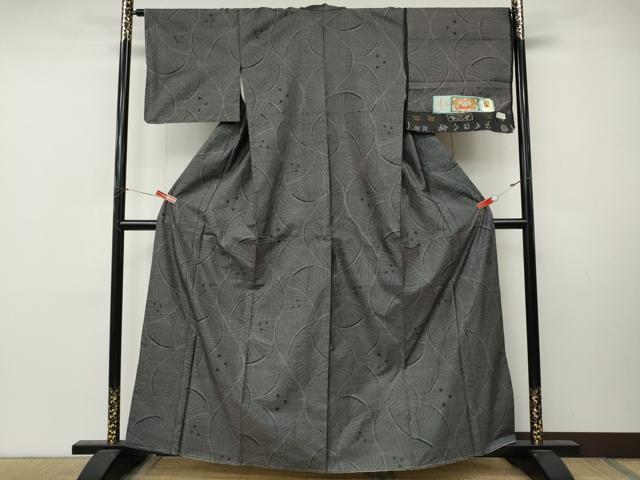 平和屋着物●本場大島紬 9マルキ 吉祥文 友原織物謹製 証紙付き 正絹 逸品 CABM9463ut