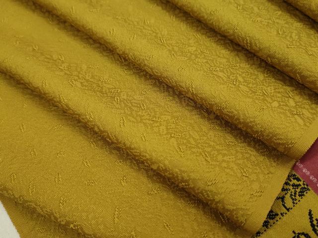 平和屋着物●色無地 反物 葉尽くし地紋 山吹茶色 八掛付き 着尺 逸品 未使用 CABN0863ju