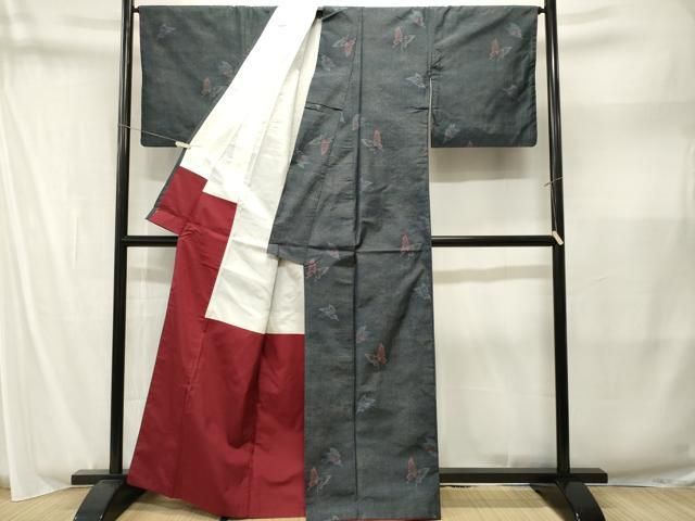 平和屋着物■本場大島紬 9マルキ 舞蝶文 正絹 逸品 CABN1871ev