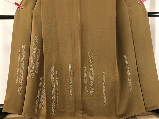 平和屋着物●訪問着 松竹梅竹並び 鬼しぼ縮緬 鶯茶色 正絹 逸品 CABN3172vp