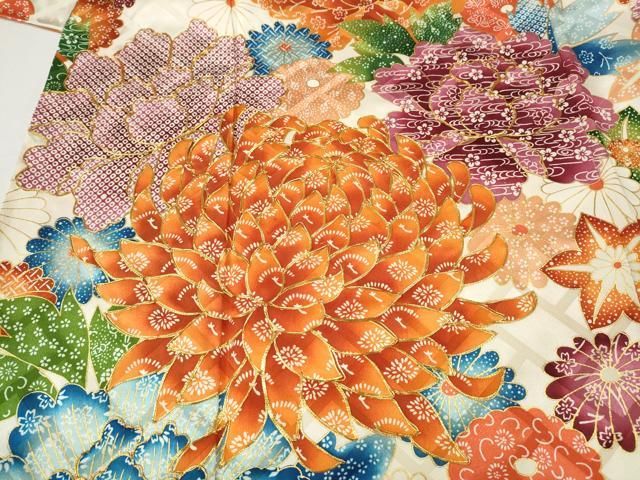平和屋着物●豪華振袖 駒刺繍 舞花文 金彩 正絹 逸品 CABN4861ut