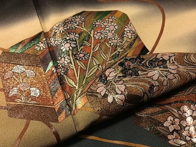 平和屋着物●越後染印傳 根津青宗 黒留袖 文箱花文 暈し染め 金彩 正絹 逸品 CABN6062vp