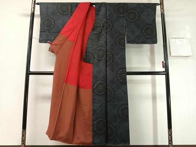 平和屋着物●アンティーク大島 本場大島紬 龍郷絣 菱花丸文 正絹 逸品 未使用 CABN6080vp