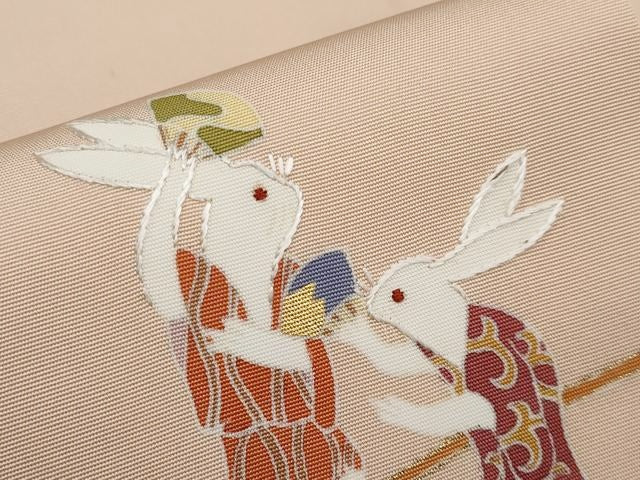 平和屋本店■極上 塩瀬 九寸名古屋帯 刺繍 兎 宝尽くし 金彩 薄香色地 逸品 CYAA1701s5