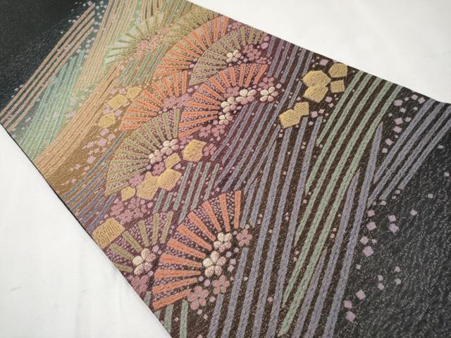 平和屋本店●極上 十日町 名門 滝泰謹製 太鼓柄袋帯 相良刺繍 舞花文 黒地 銀通し地 逸品 CYAA1791s5