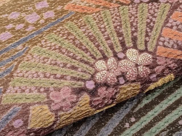 平和屋本店●極上 十日町 名門 滝泰謹製 太鼓柄袋帯 相良刺繍 舞花文 黒地 銀通し地 逸品 CYAA1791s5