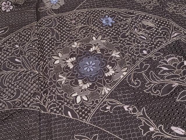 平和屋本店■極上 中国三大刺繍 スワトウ刺繍 総刺繍 訪問着 正倉院更紗花唐草文 黒紅色地 逸品 CYAA2210s5