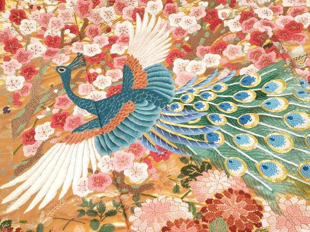平和屋本店■極上 中国三大刺繍 相良刺繍 駒刺繍 色打掛 和装 婚礼 結婚式 花嫁 神社挙式 唐織 孔雀草花文 金糸 逸品 CYAA2220s5