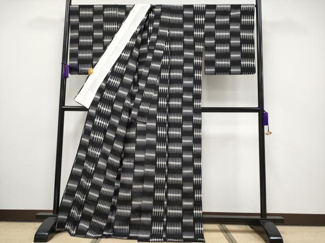 平和屋本店▽極上 紬 単衣 格子柄 黒地 逸品 CYAA2342s5