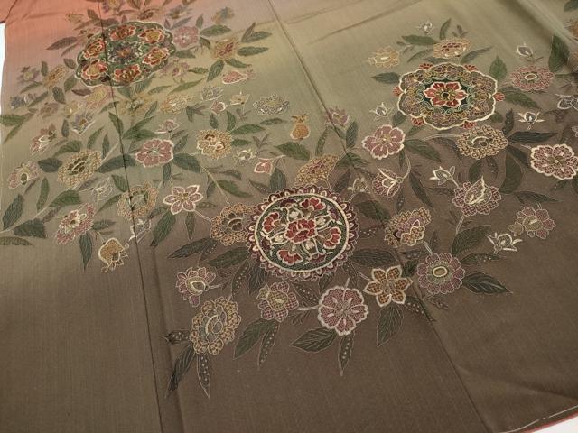 平和屋着物●極上 中国三大刺繍 スワトウ刺繍 総刺繍 訪問着 正倉院枝花文 暈し染め 金糸 反端付き 逸品 未使用 CYAA3344s5