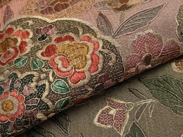 平和屋着物●極上 中国三大刺繍 スワトウ刺繍 総刺繍 訪問着 正倉院枝花文 暈し染め 金糸 反端付き 逸品 未使用 CYAA3344s5