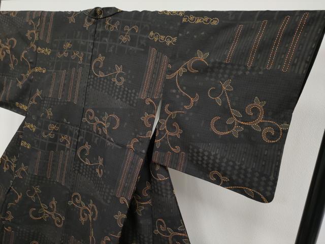平和屋着物●極上 紬 創作工芸 総刺繍 総刺し子 唐草文 黒地 反端付き 逸品 CYAA4017s6