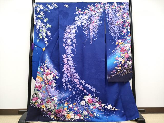 平和屋着物●極上　振袖　駒刺繍　短冊草花文　暈し染め　銀通し地　逸品　CZAA5136s6 平和屋着物○極上 森英恵・HANAE MORI 振袖 駒刺繍 草花文 暈し