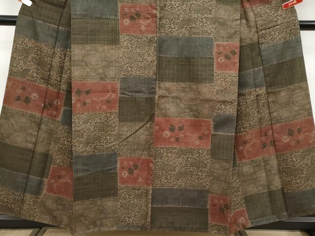 平和屋着物●極上 伝統工芸士 七代目 吉澤与市 紬 絞り 型染め 花唐草文 証紙付き 逸品 CYAA4285s6