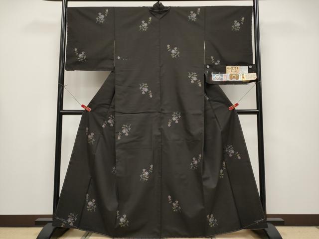 平和屋着物●極上 本場大島紬 9マルキ 泥染め 枝花文 黒地 美紀大島謹製 証紙付き 逸品 未使用 CYAA4344s6