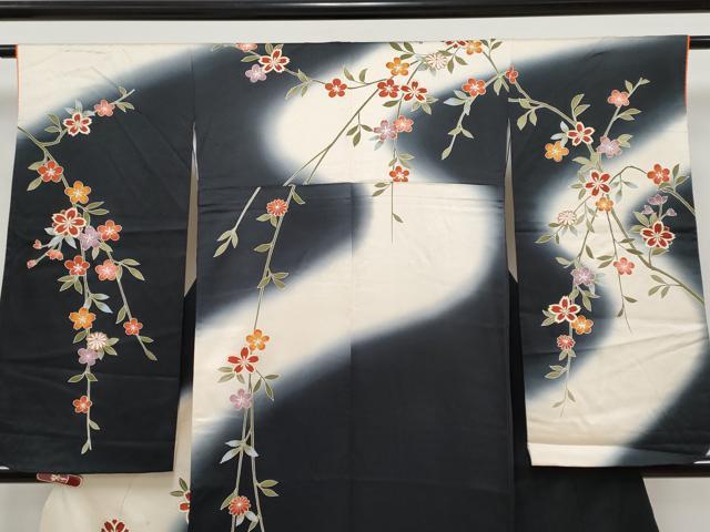 平和屋着物∵極上 女の子 十三参り 子供 祝着 駒刺繍 飛鶴枝垂れ花文 暈し染め 黒地 逸品 CYAA4456s6