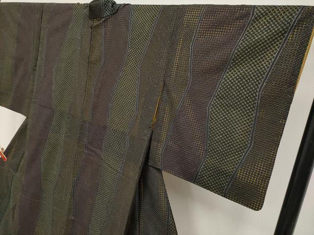 平和屋着物●極上 中国三大刺繍 スワトウ刺繍 総刺繍 小紋 変わり間道 黒地 逸品 CYAA4740s6