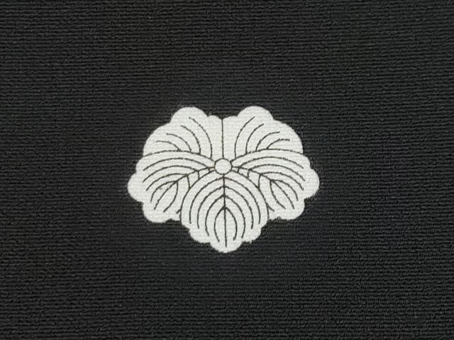 平和屋本店●極上 皇室・伊勢神宮御用 山口美術織物 山口弘躬 伊可田屋 田畑浩平 黒留袖 唐織 菱取水春菊文 反端付 逸品 未使用 CYAA5037s6