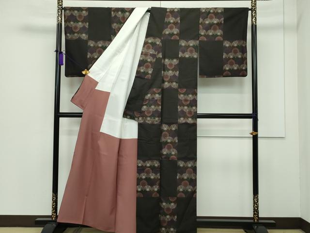 平和屋本店●極上 本場大島紬 小大丸 泥染め 7マルキ 兎 市松文様 平田つむぎ謹製 証紙・たとう紙付き 逸品 CZAA1150s5
