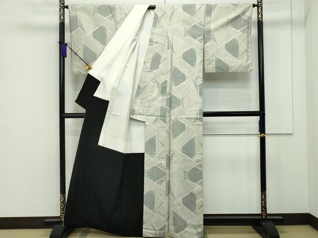 平和屋本店●極上 本場大島紬 白大島 160亀甲 切嵌文様 逸品 CZAA1253s5