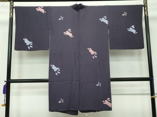 平和屋本店■極上 道中着 ロング丈 絞り 兎 金彩 黒紅色地 逸品 CZAA1903s5