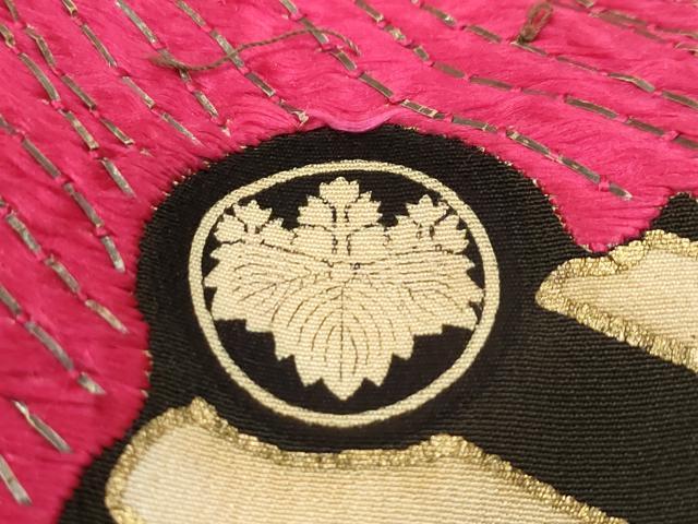 平和屋本店■極上 アンティーク 大正ロマン 振袖 手刺繍 駒刺繍 立波飛鶴紋 黒地 金彩 逸品 CZAA1929s5