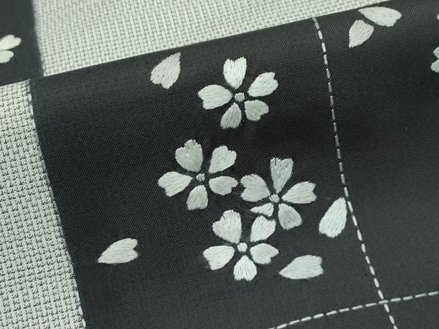 平和屋本店●極上 本場大島紬 尾峨佐 刺繍 刺し子 市松舞花文 大島紬巨匠謹製 証紙付き 逸品 CZAA5785s6