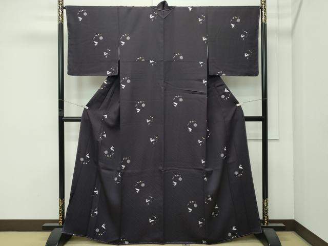 平和屋着物●極上 小紋 兎 舞花弁 紫黒色地 反端付き 逸品 未使用 CZAA4660s6
