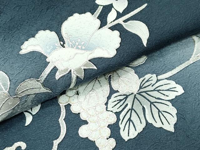 平和屋着物●極上 銀彩作家 澤江隆史 訪問着 葡萄蔦の葉草花文 暈し染め 銀彩 錆鉄御納戸色地 反端付き 逸品 未使用 CZAA4700s6