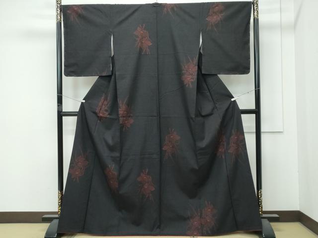 平和屋着物●極上 本場結城紬 重要無形文化財 100亀甲 草花文 黒地 逸品 未使用 CZAA5064s6