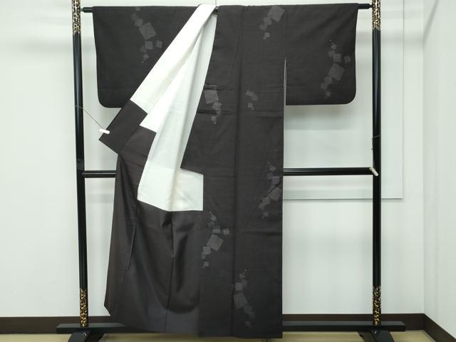 平和屋着物●極上 本場結城紬 重要無形文化財 100亀甲 飛び亀甲柄 色紙重ね文様 檳榔子染色地 逸品 CZAA5212s6